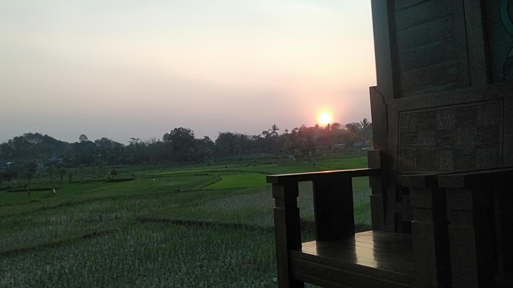 Bujak Permai Villa Matahari Lombok Ntb 普拉亚 外观 照片