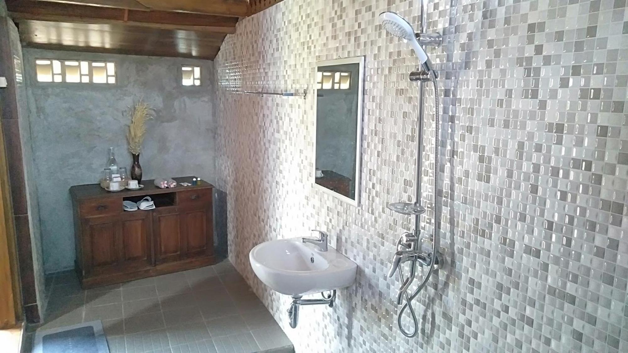 Bujak Permai Villa Matahari Lombok Ntb 普拉亚 外观 照片