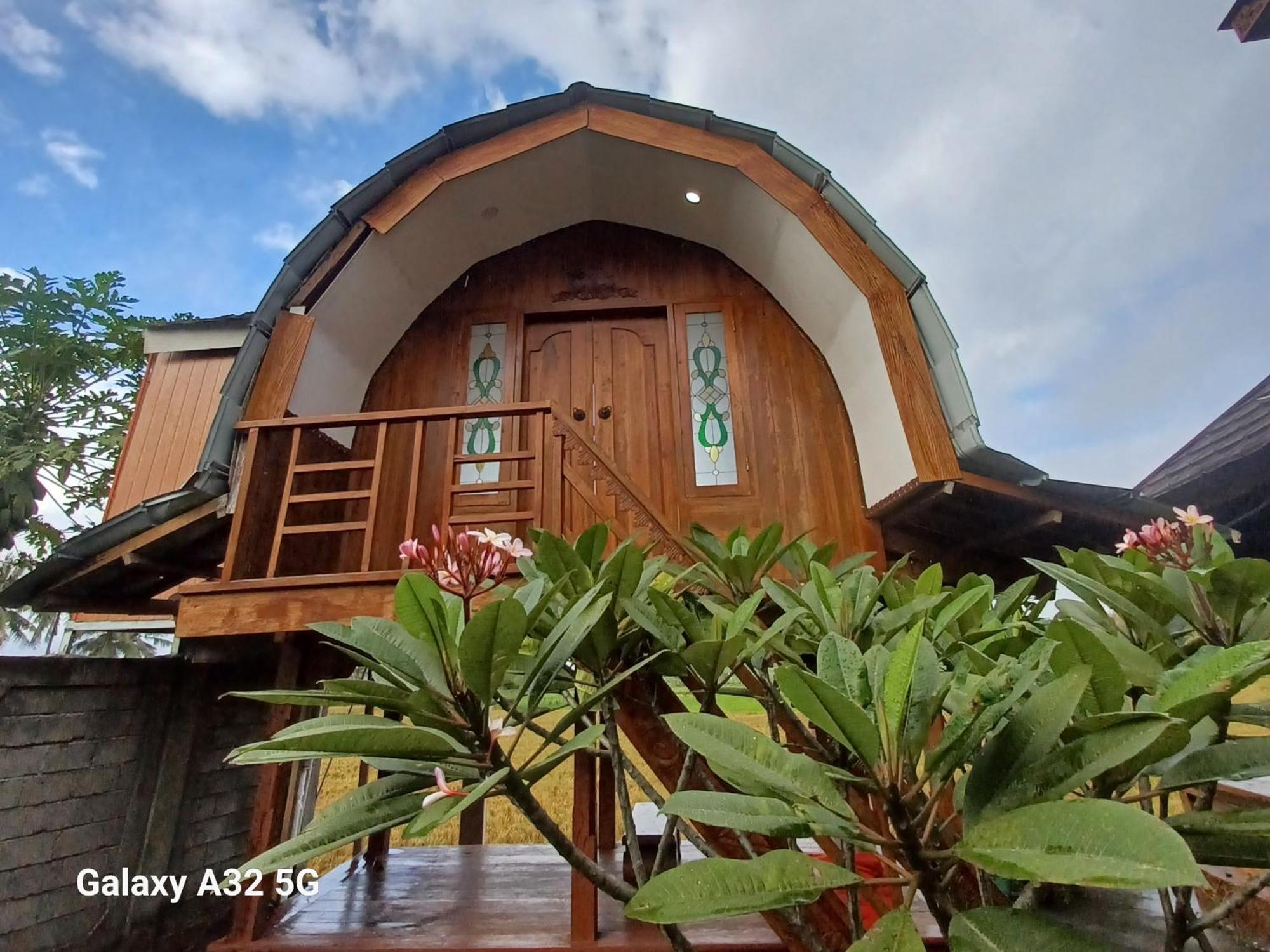 Bujak Permai Villa Matahari Lombok Ntb 普拉亚 外观 照片
